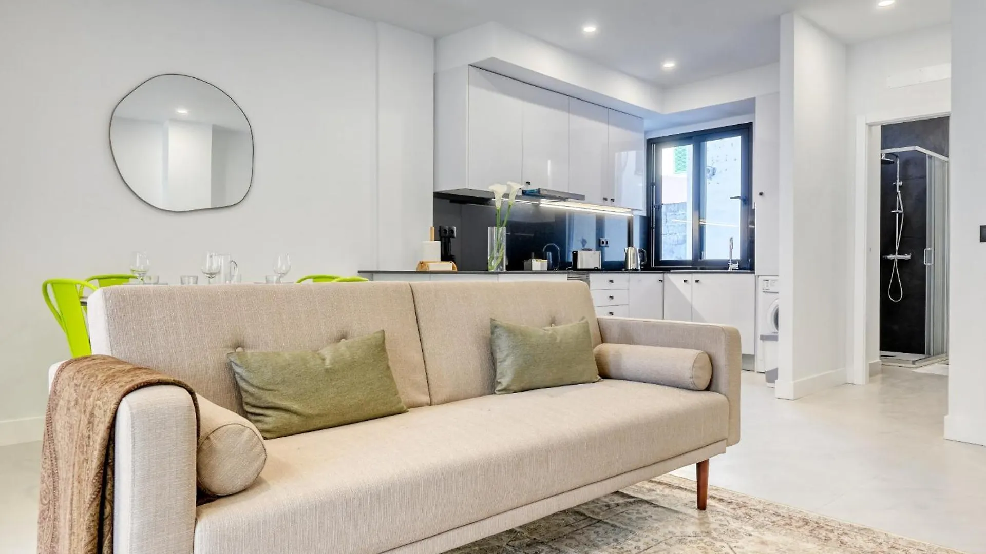 Apartment Beco Santa Emilia 2H, A Home In Madeira Funchal